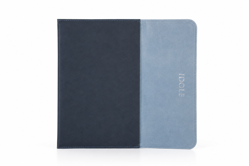 THE CLASSIC NAVY BLUE LAPTOP SLEEVE